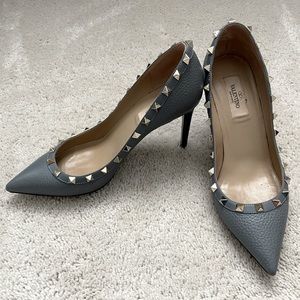 Valentino Rockstud Pumps